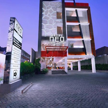 Hotel Neo Gubeng By Aston Surabaya Exterior foto